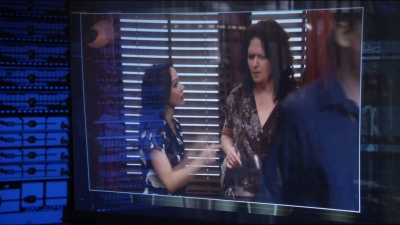 bones8x21_0999.jpg