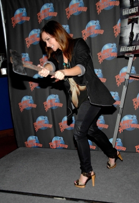 Danielle_Harris_Visits_Planet_Hollywood2010_285529.jpg