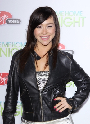 Click to view full size image
==============
Take_Me_Home_Tonight_Los_Angeles_Premiere_2011_28129.jpg Take_Me_Home_Tonight_Los_Angeles_Premiere_2011_28129.jpg