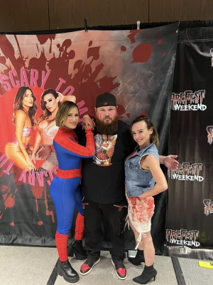 Click to view full size image
==============
Scarefest_Weekend_Kentucky_October_18-20_28829.jpg Scarefest_Weekend_Kentucky_October_18-20_28829.jpg