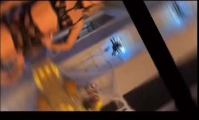 Click to view full size image
==============
DH_Shoot_2_-00080.jpg DH_Shoot_2_-00080.jpg