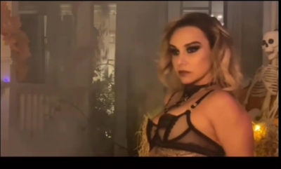 Click to view full size image
==============
DH_Shoot_2_-00747.jpg DH_Shoot_2_-00747.jpg