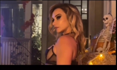 Click to view full size image
==============
DH_Shoot_2_-01117.jpg DH_Shoot_2_-01117.jpg